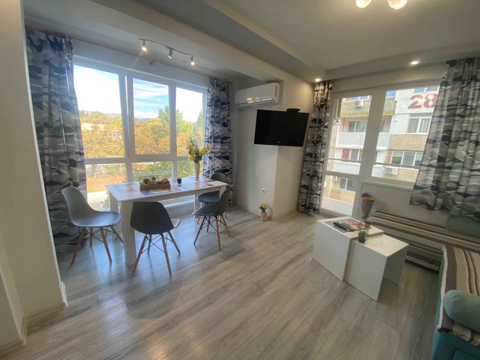 Уютен Нов Апартамент - Стара Загора С Две Спални Apartment Exterior foto